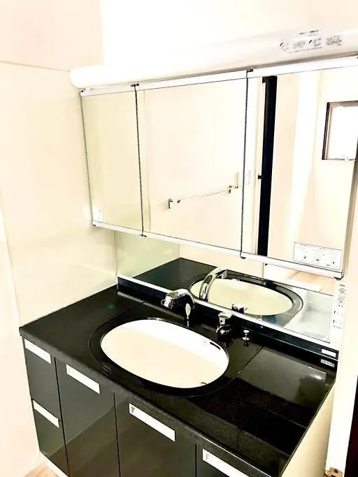 Color 日本橋【A】＊Max10名宿泊可能＊観光便利＊黒門市場近く＊Big Sale＊ Osaka Apartment